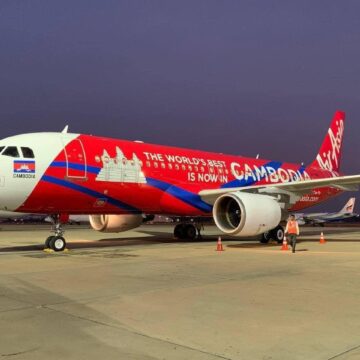 យន្តហោះ Air Asia ១គ្រឿងមកដល់កម្ពុជាត្រៀមហោះហើរយកវិញ្ញាបនបត្រប្រតិបត្ដិករហោះហើរផ្លូវការ