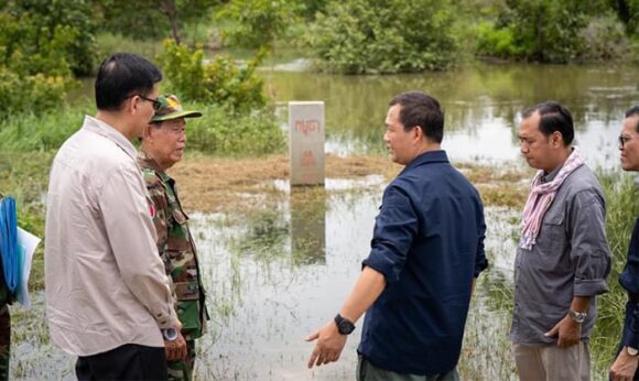 ថវិកា ២០០លានរៀល សម្តេចនាយករដ្ឋមន្រ្តីចូលរួមបរិច្ចាគដល់មូលនិធិកសាងហេដ្ឋារចនាសម្ព័ន្ធតាមព្រំដែន