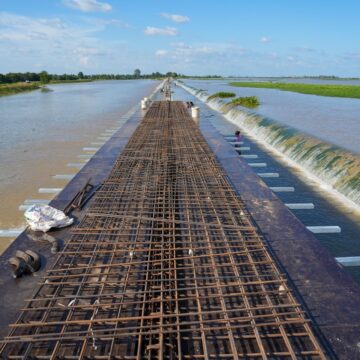 គម្រោងស្តារស្ទឹងស្លាប់សម្រេចបាន ៣៥% ដើម្បីរំដោះទឹក និងពង្វាងទឹកជំនន់