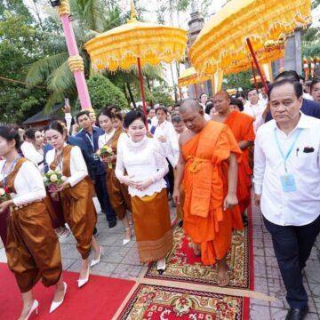 អង្គកឋិនទានមហាសាមគ្គីគ្រួសារខ្មែរ បានដង្ហែដល់វត្តខ្មែរក្រោមហើយ